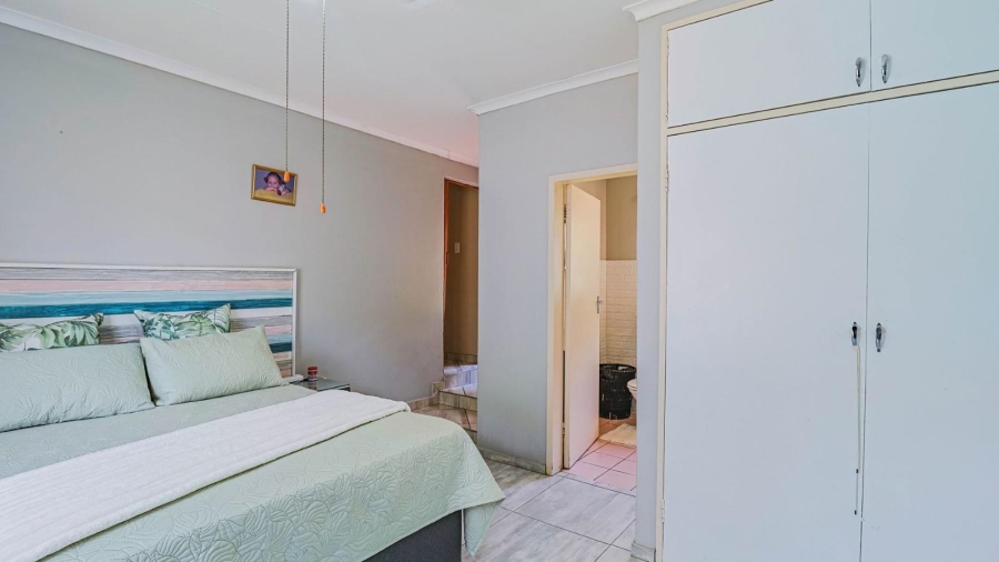 4 Bedroom Property for Sale in Safari Gardens North West